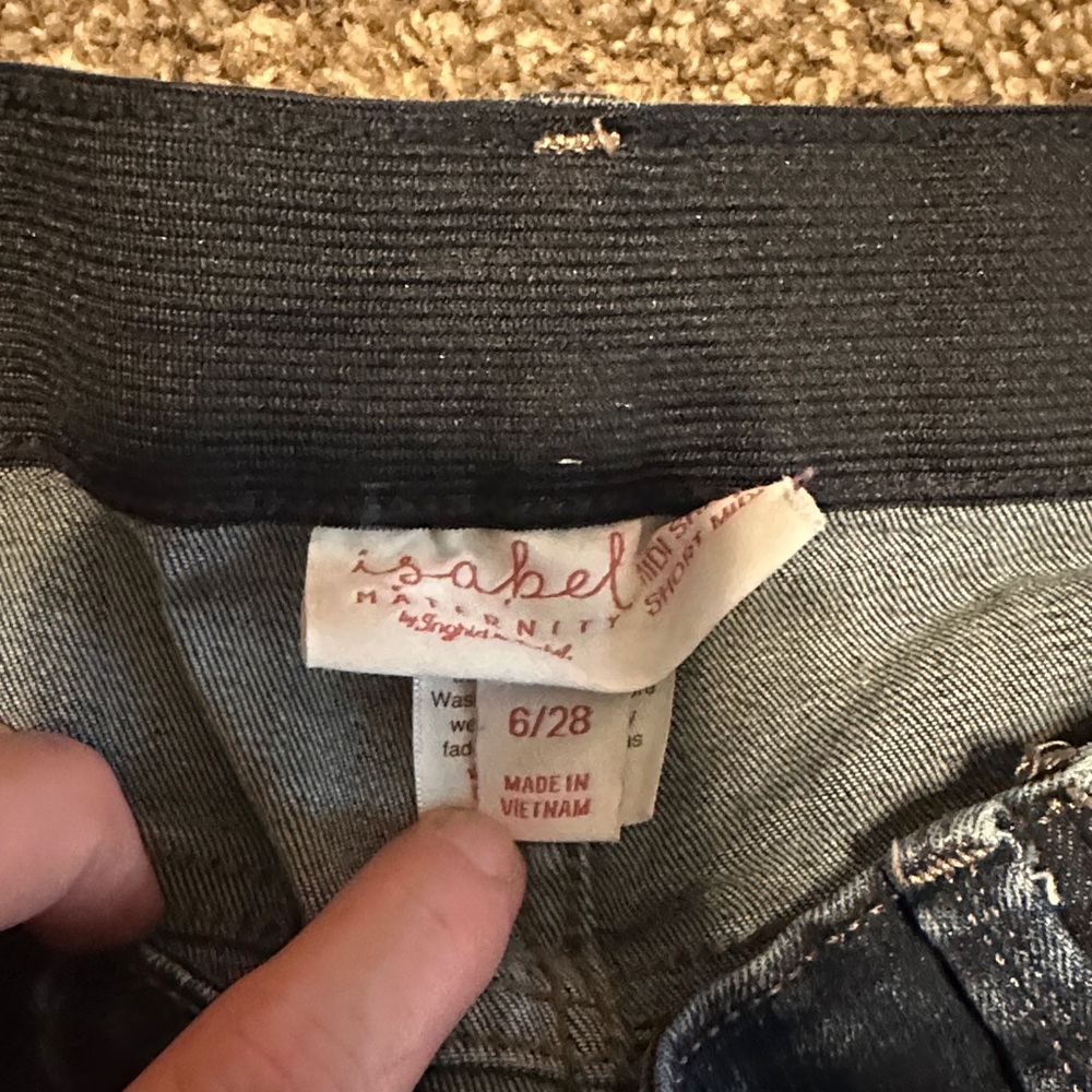 6/28 Maternity Shorts - Picture 3 of 3